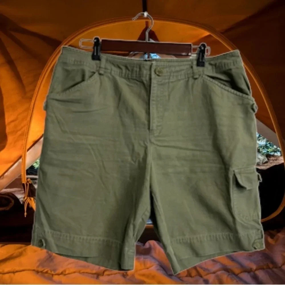 Women's Size 16 Green Cargo Shorts Cotton Camping Hiking High Rise Modest